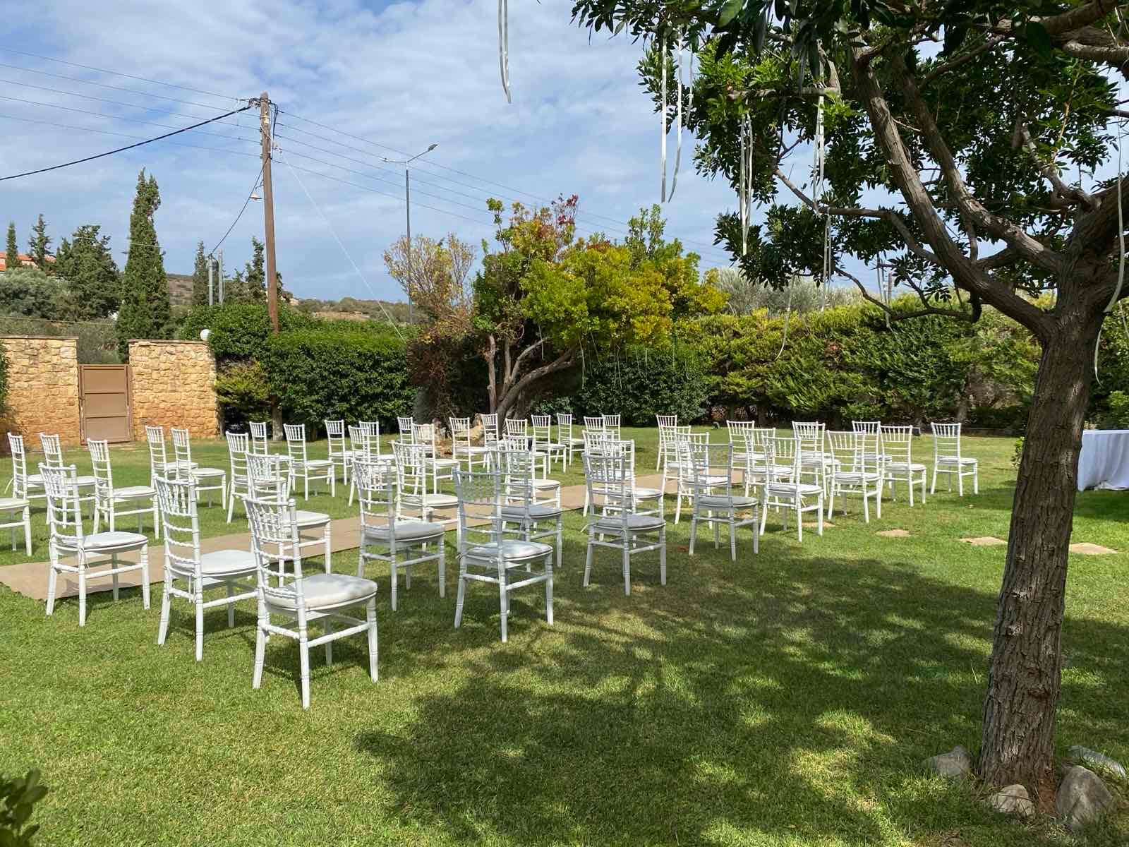 Κήπος με φυσικό περιβάλλον